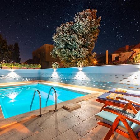 Apartments Villa Camellia - Adults Only Supetar Bagian luar foto