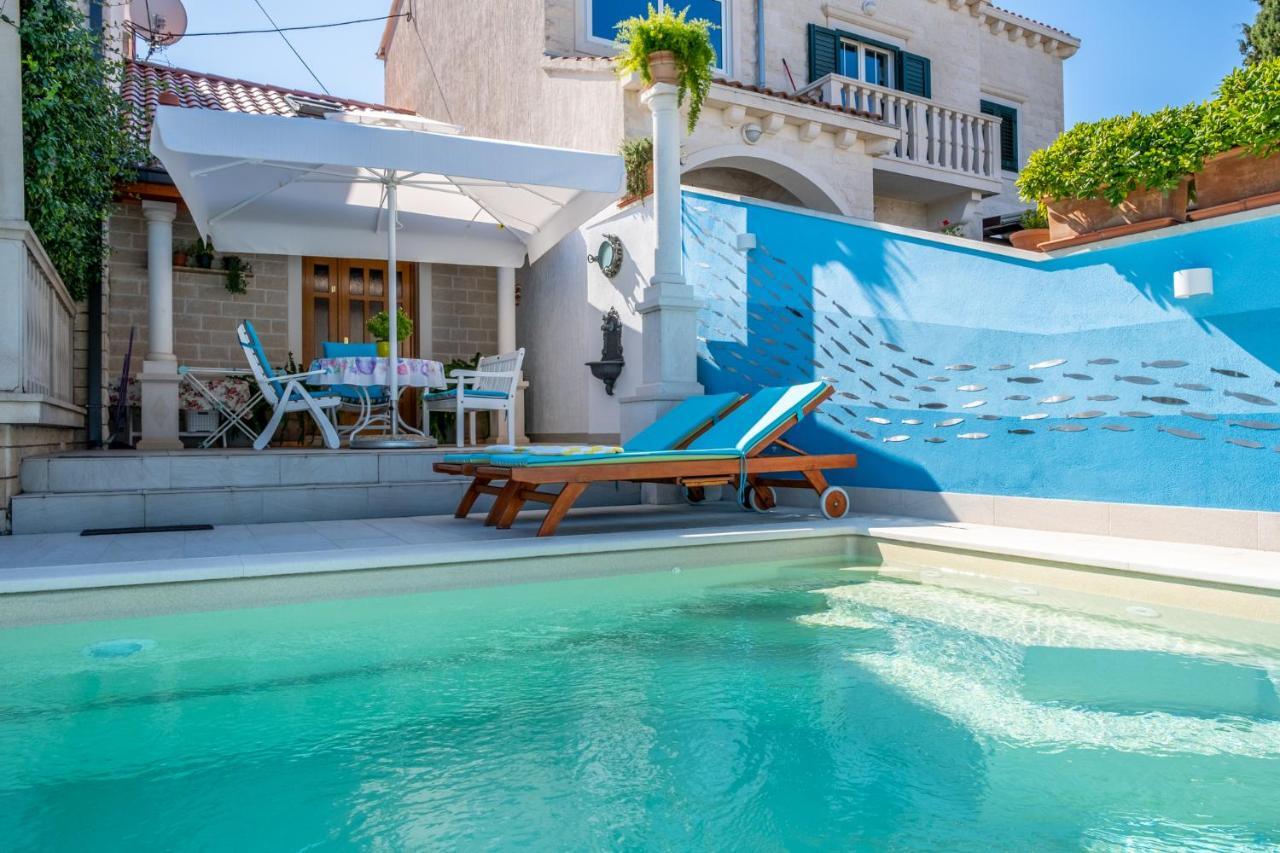 Apartments Villa Camellia - Adults Only Supetar Bagian luar foto