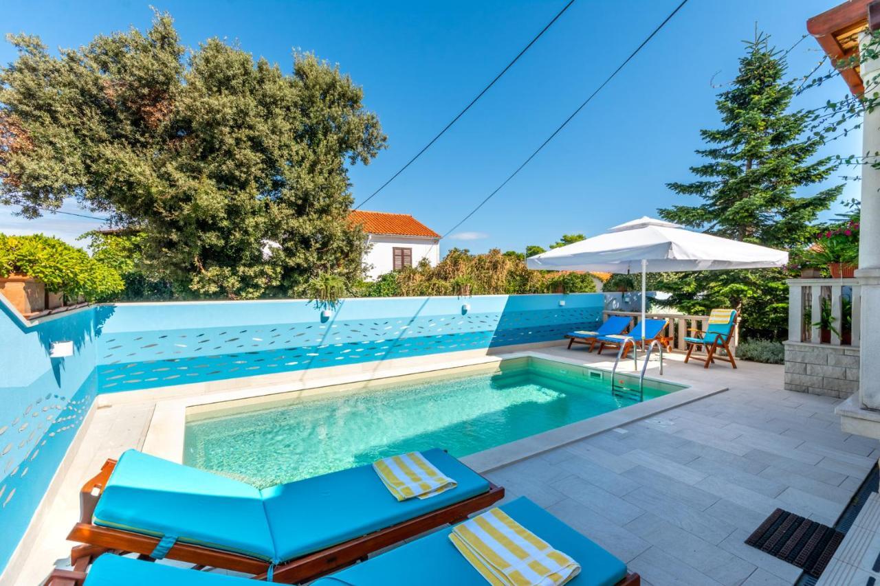 Apartments Villa Camellia - Adults Only Supetar Bagian luar foto