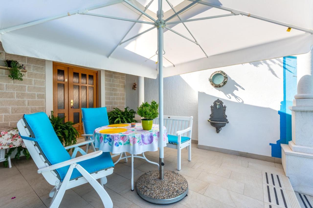 Apartments Villa Camellia - Adults Only Supetar Bagian luar foto