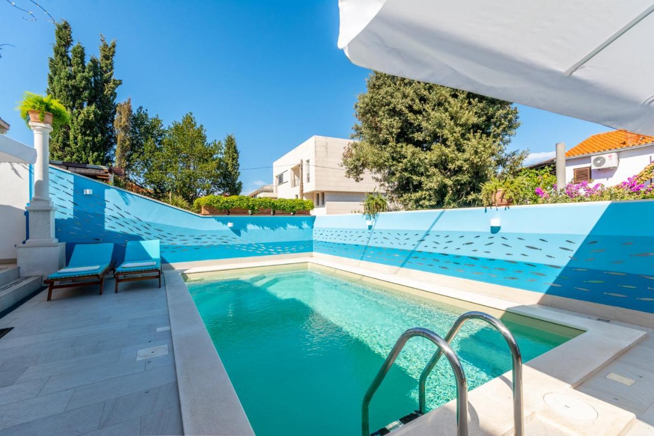Apartments Villa Camellia - Adults Only Supetar Bagian luar foto